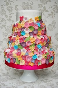 Green Kitchen Cakes   Bespoke Wedding Cakes in the Nottingham area 1094550 Image 4